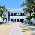Exclusiva Villa Frente A La Playa