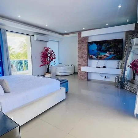 Exclusiva Frente A La Playa Villa Cartagena